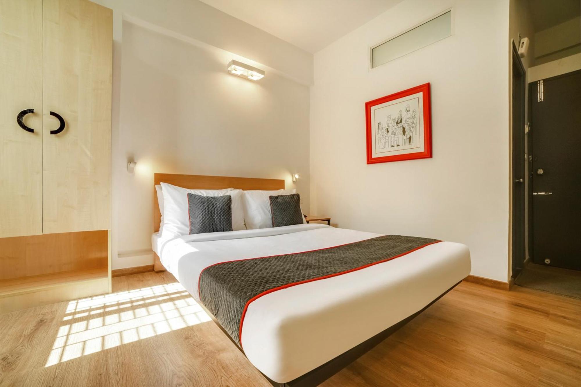 Townhouse Sarvar Hospitality Near Ascendas Park Square Mall บังกาลอร์ ภายนอก รูปภาพ