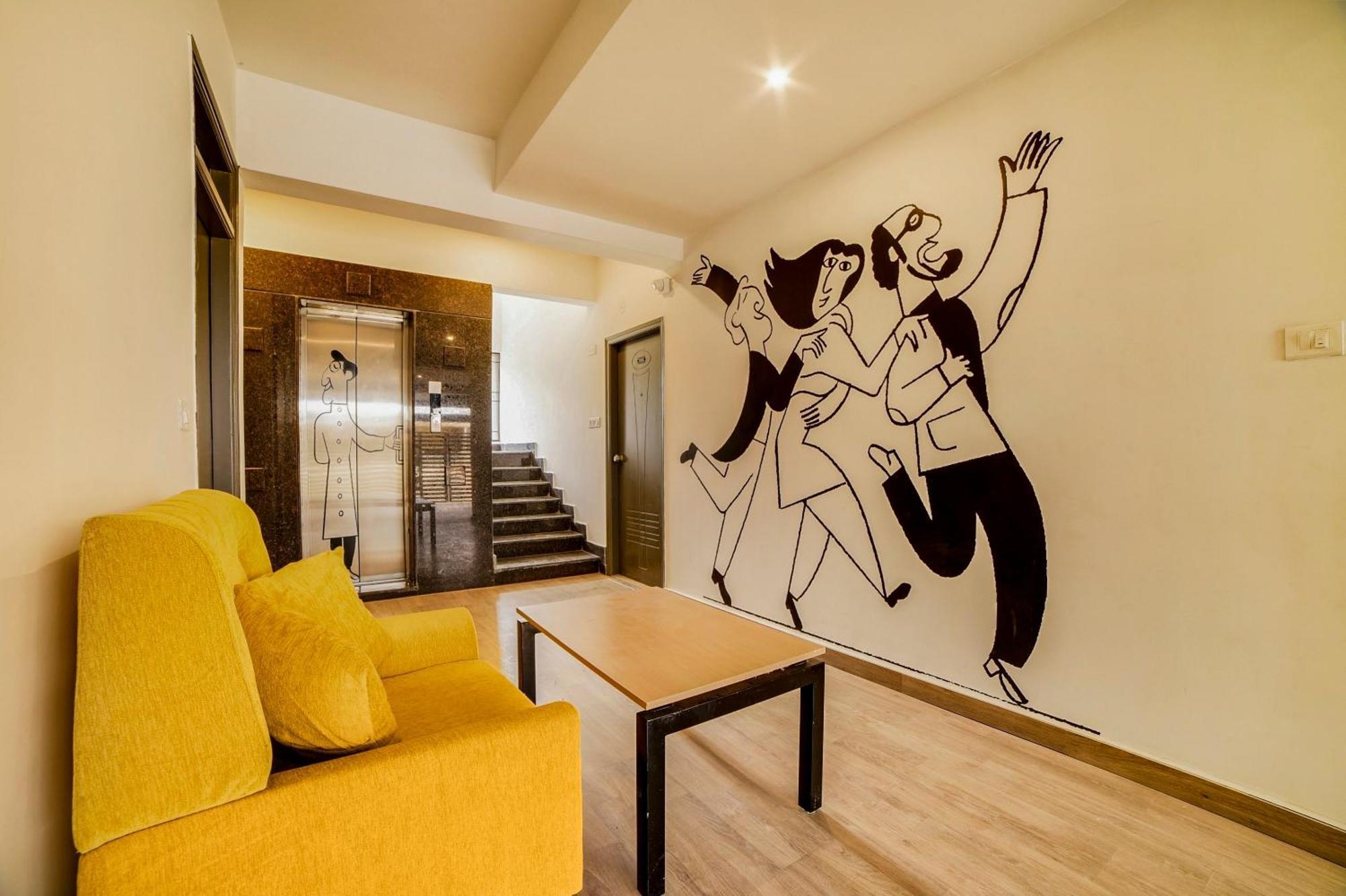 Townhouse Sarvar Hospitality Near Ascendas Park Square Mall บังกาลอร์ ภายนอก รูปภาพ